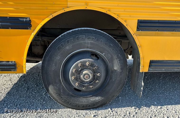 image for item DW2489 2000 Thomas MVP-EF school bus