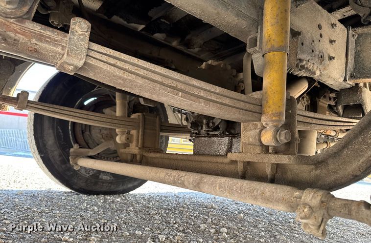 image for item DW2489 2000 Thomas MVP-EF school bus