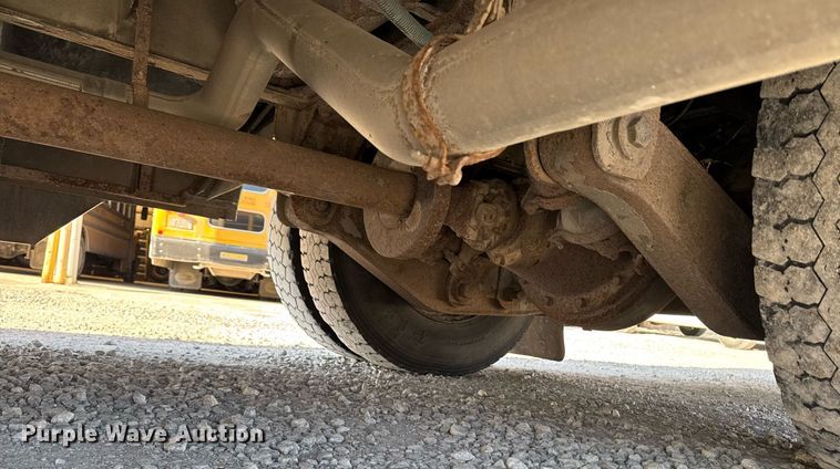 image for item DW2489 2000 Thomas MVP-EF school bus