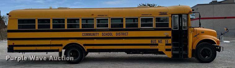 image for item DW2490 2000 International 3800 school bus
