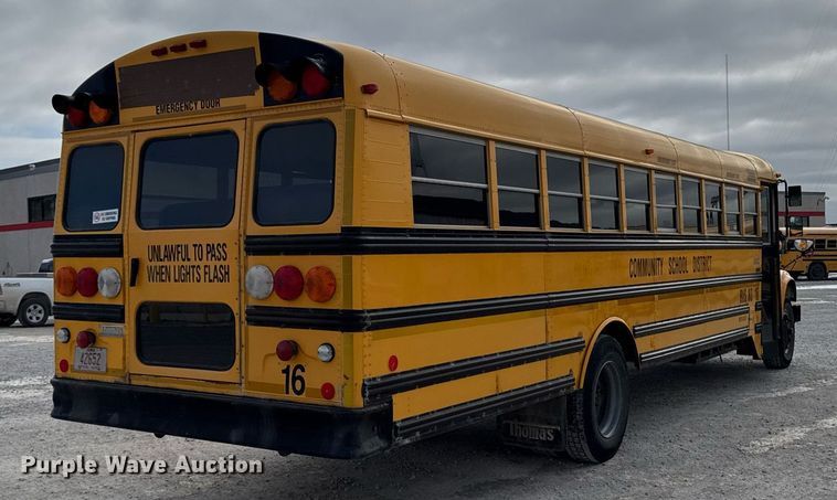 image for item DW2490 2000 International 3800 school bus