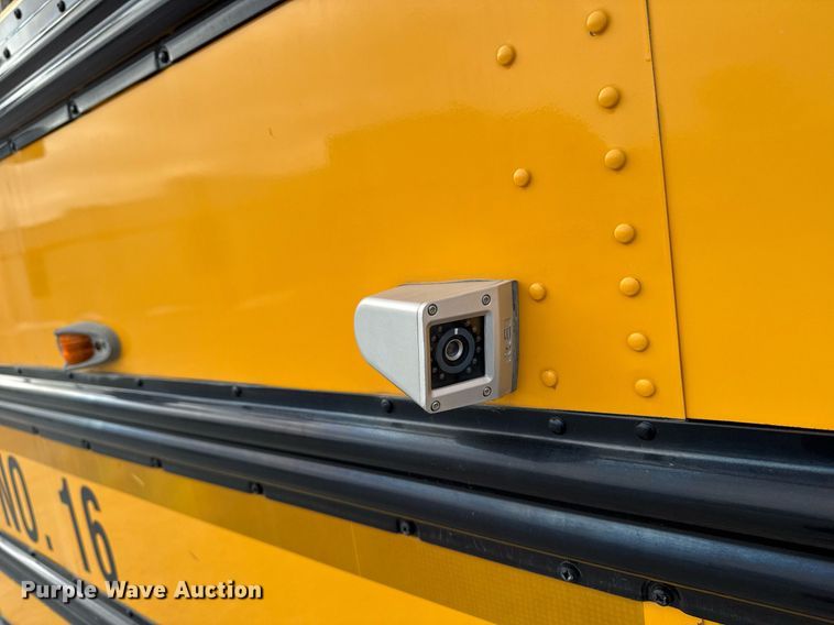 image for item DW2490 2000 International 3800 school bus