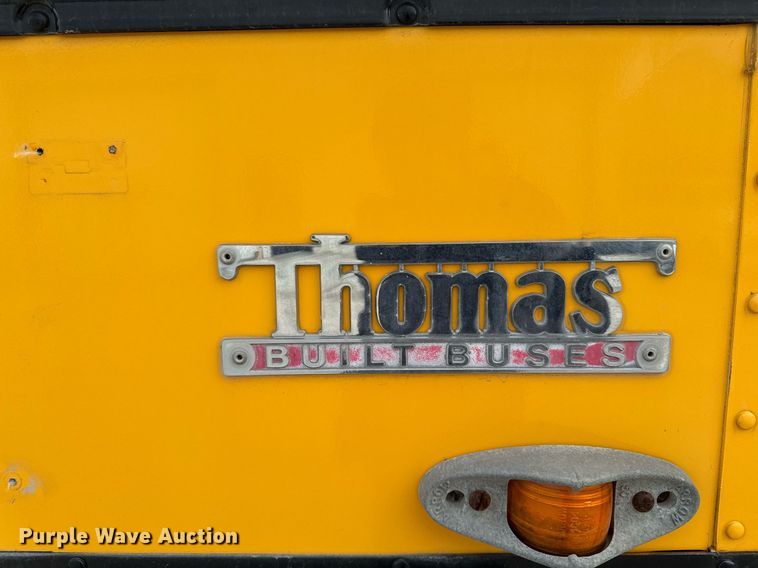 image for item DW2490 2000 International 3800 school bus