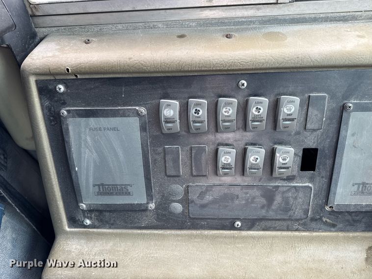 image for item DW2490 2000 International 3800 school bus