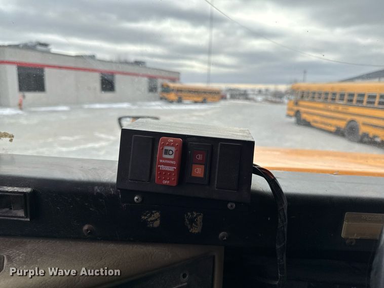 image for item DW2490 2000 International 3800 school bus