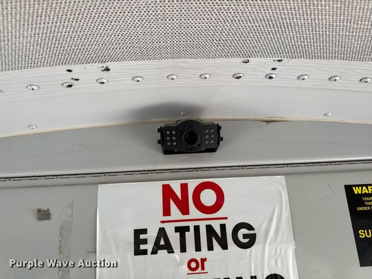 image for item DW2490 2000 International 3800 school bus