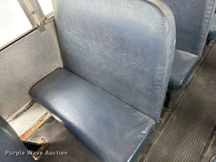 image for item DW2490 2000 International 3800 school bus