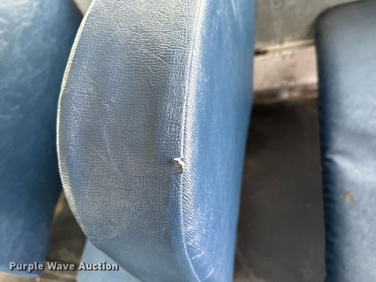 image for item DW2490 2000 International 3800 school bus