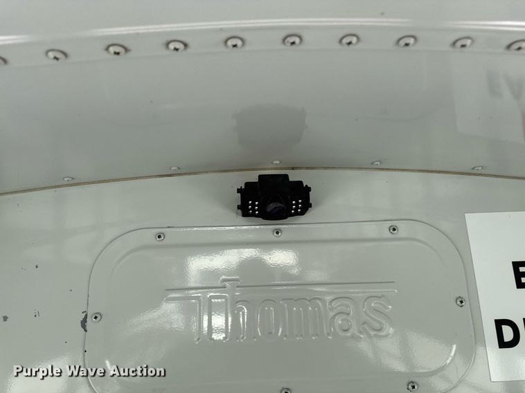 image for item DW2490 2000 International 3800 school bus