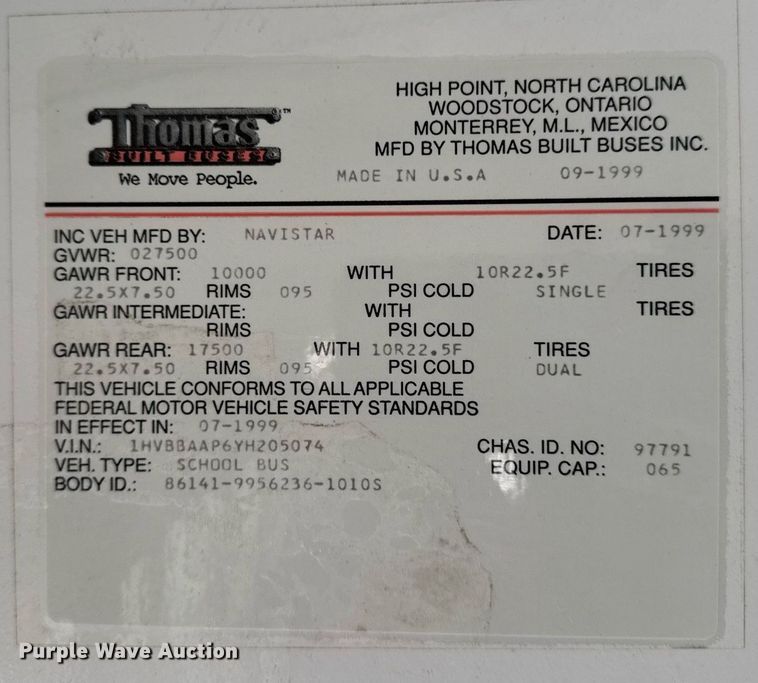 image for item DW2490 2000 International 3800 school bus