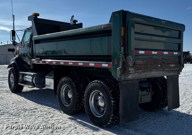 image for item DW2491 2007 Sterling LT9500 dump truck