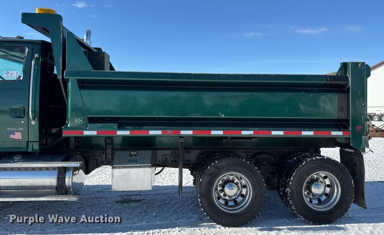 image for item DW2491 2007 Sterling LT9500 dump truck