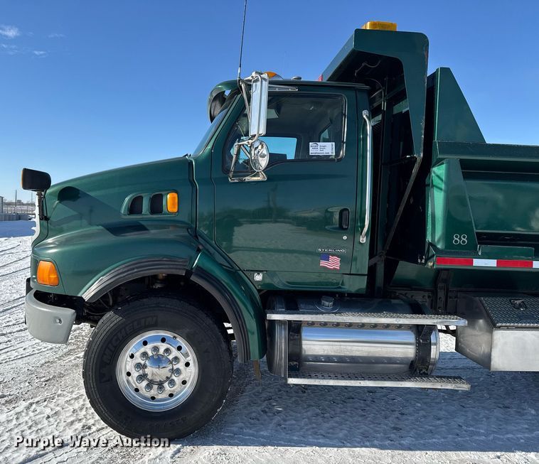 image for item DW2491 2007 Sterling LT9500 dump truck