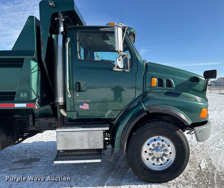 image for item DW2491 2007 Sterling LT9500 dump truck