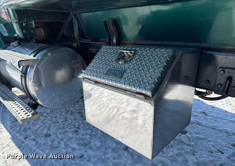 image for item DW2491 2007 Sterling LT9500 dump truck