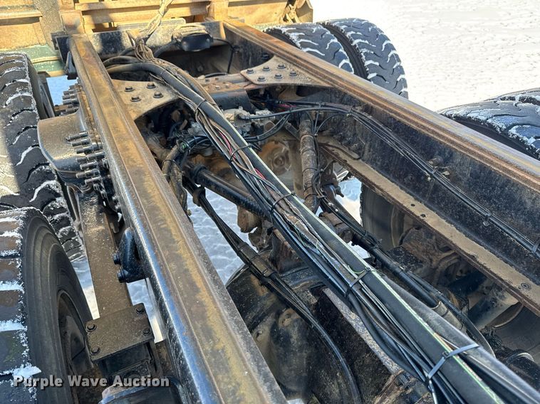 image for item DW2491 2007 Sterling LT9500 dump truck