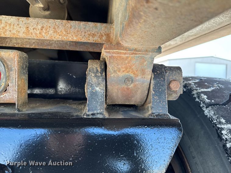 image for item DW2491 2007 Sterling LT9500 dump truck