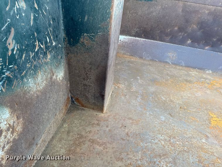 image for item DW2491 2007 Sterling LT9500 dump truck