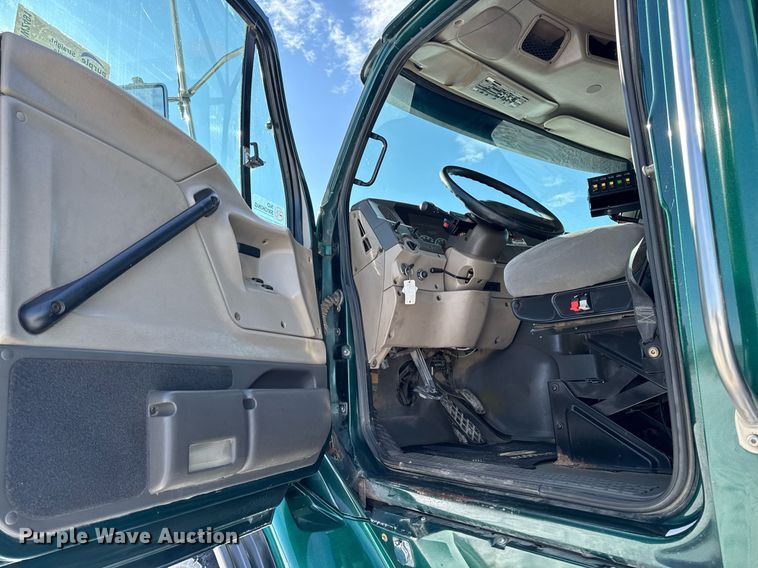 image for item DW2491 2007 Sterling LT9500 dump truck