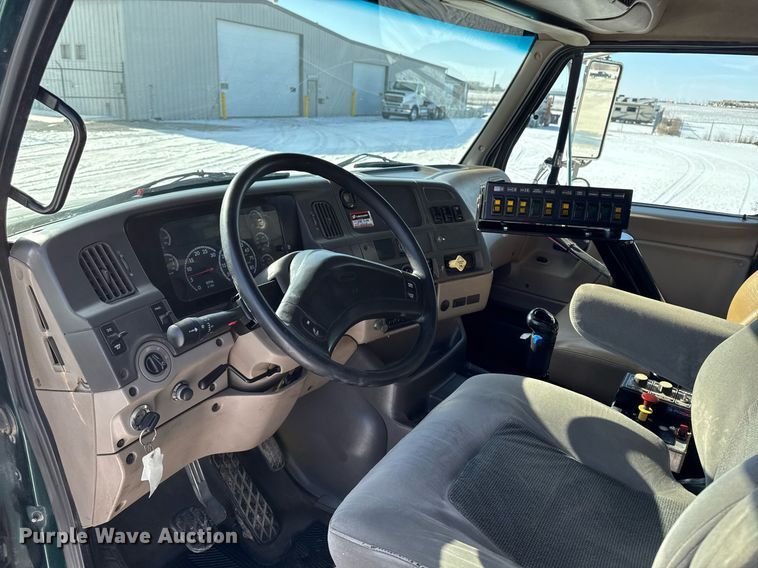 image for item DW2491 2007 Sterling LT9500 dump truck