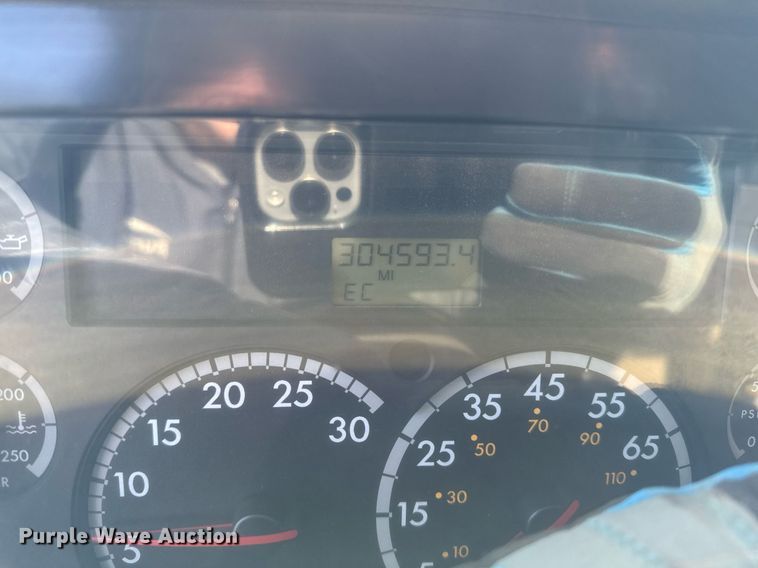 image for item DW2491 2007 Sterling LT9500 dump truck