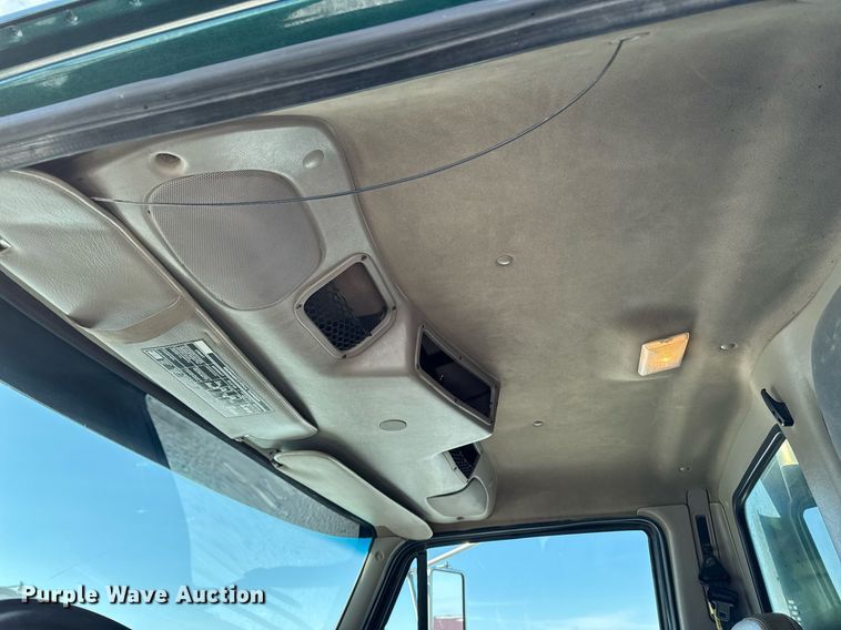 image for item DW2491 2007 Sterling LT9500 dump truck