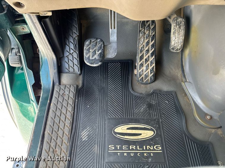 image for item DW2491 2007 Sterling LT9500 dump truck