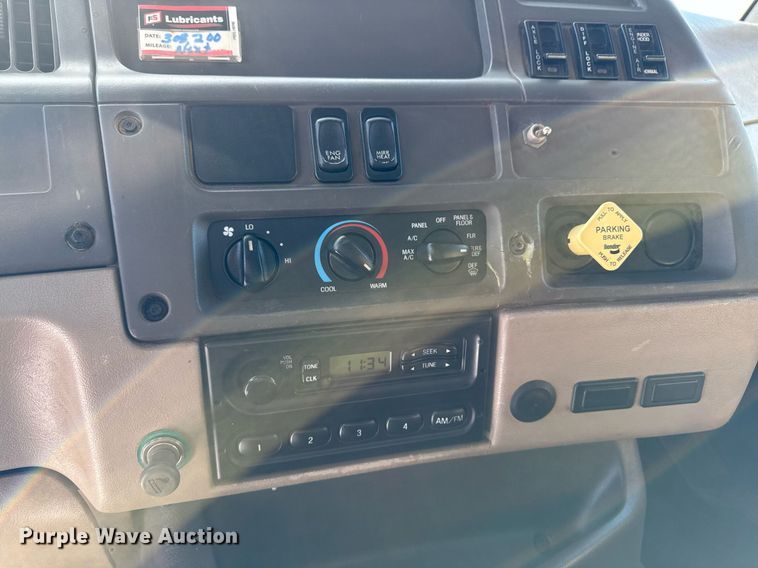 image for item DW2491 2007 Sterling LT9500 dump truck