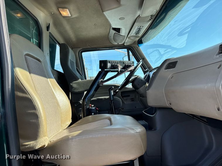 image for item DW2491 2007 Sterling LT9500 dump truck