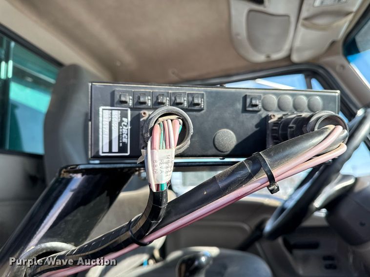 image for item DW2491 2007 Sterling LT9500 dump truck