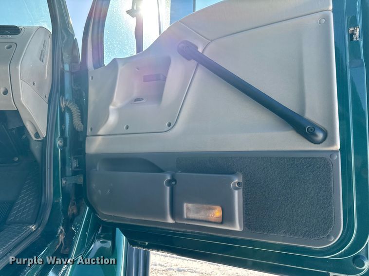 image for item DW2491 2007 Sterling LT9500 dump truck