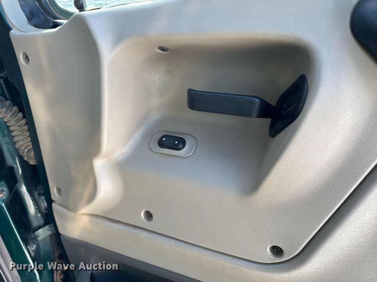 image for item DW2491 2007 Sterling LT9500 dump truck