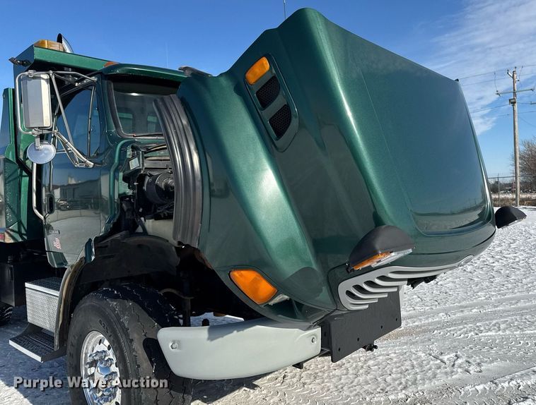 image for item DW2491 2007 Sterling LT9500 dump truck
