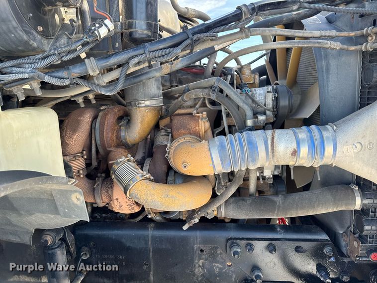 image for item DW2491 2007 Sterling LT9500 dump truck