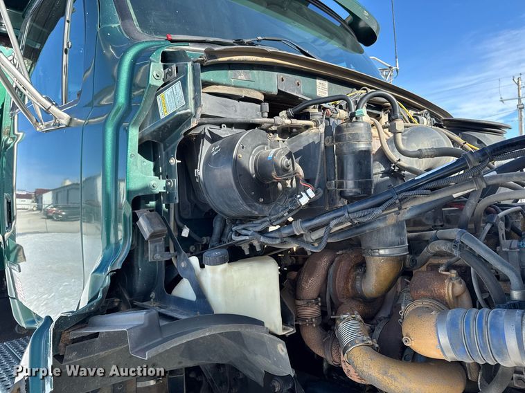 image for item DW2491 2007 Sterling LT9500 dump truck