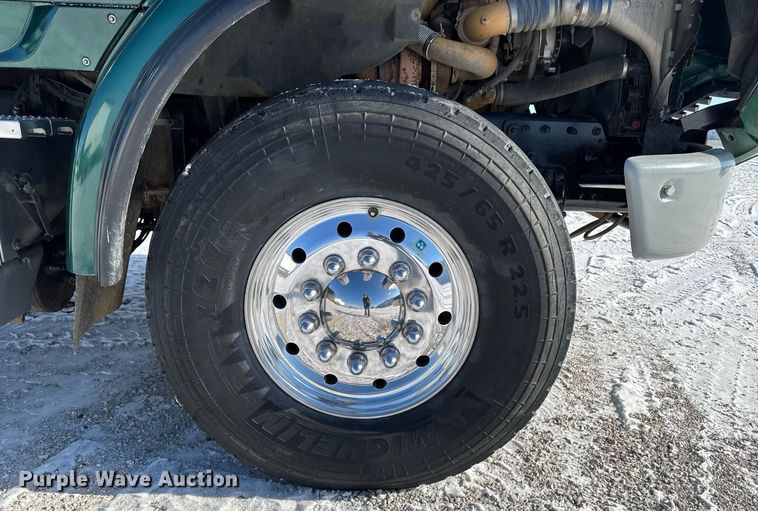 image for item DW2491 2007 Sterling LT9500 dump truck