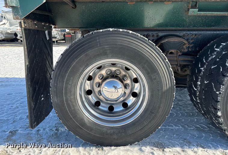 image for item DW2491 2007 Sterling LT9500 dump truck