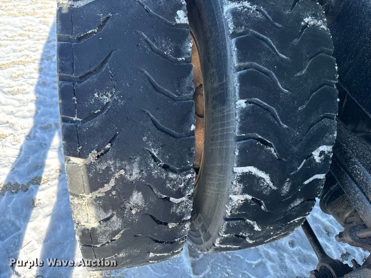 image for item DW2491 2007 Sterling LT9500 dump truck