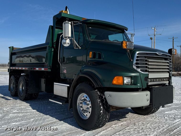 image for item DW2492 2007 Sterling LT9500 dump truck