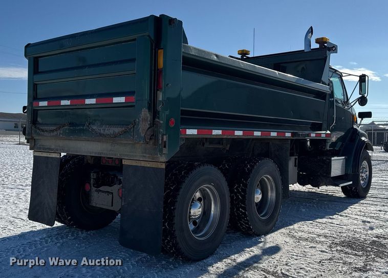 image for item DW2492 2007 Sterling LT9500 dump truck
