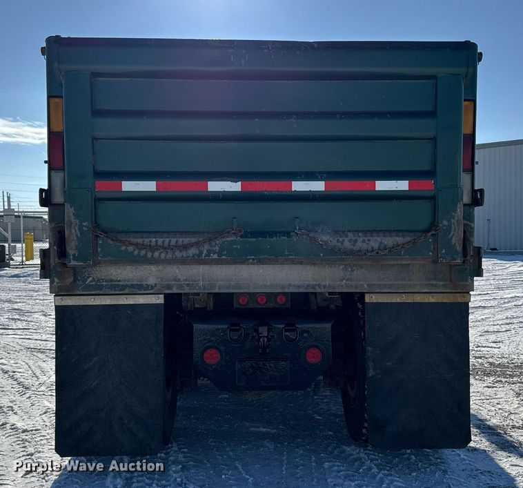 image for item DW2492 2007 Sterling LT9500 dump truck