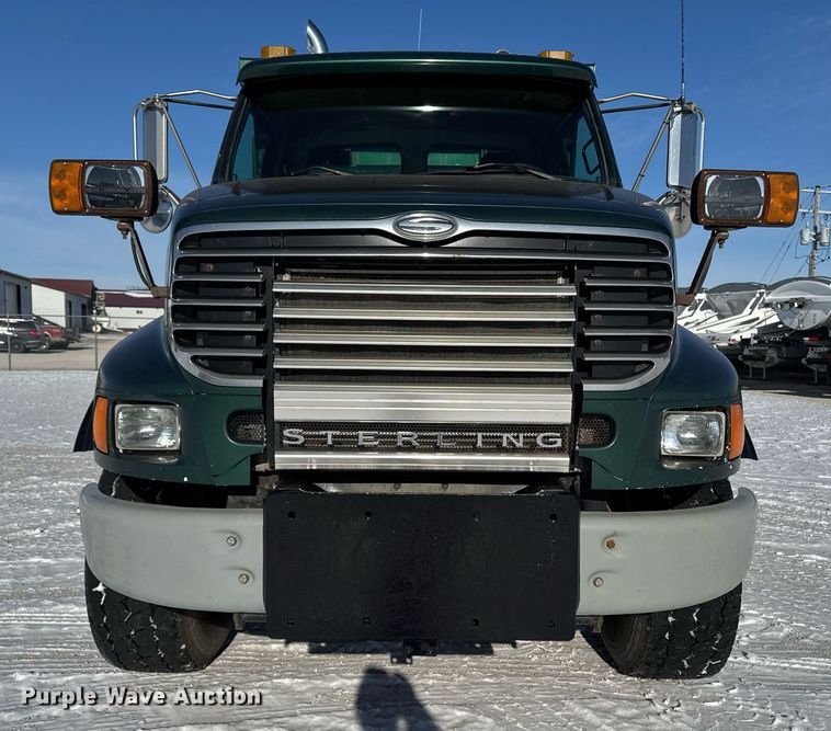 image for item DW2492 2007 Sterling LT9500 dump truck