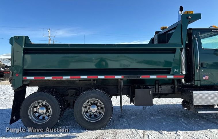image for item DW2492 2007 Sterling LT9500 dump truck