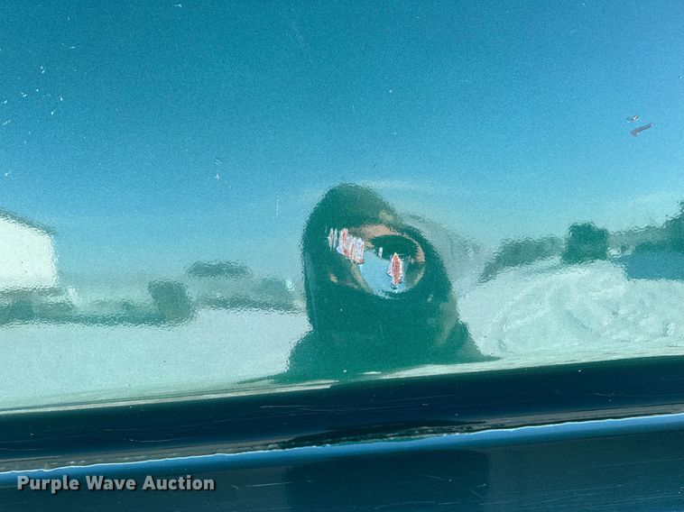 image for item DW2492 2007 Sterling LT9500 dump truck