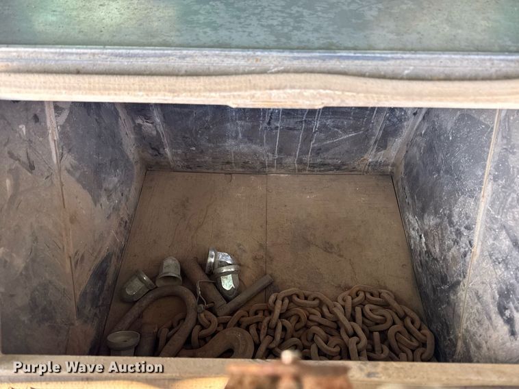 image for item DW2492 2007 Sterling LT9500 dump truck