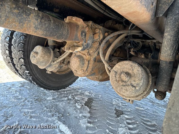 image for item DW2492 2007 Sterling LT9500 dump truck