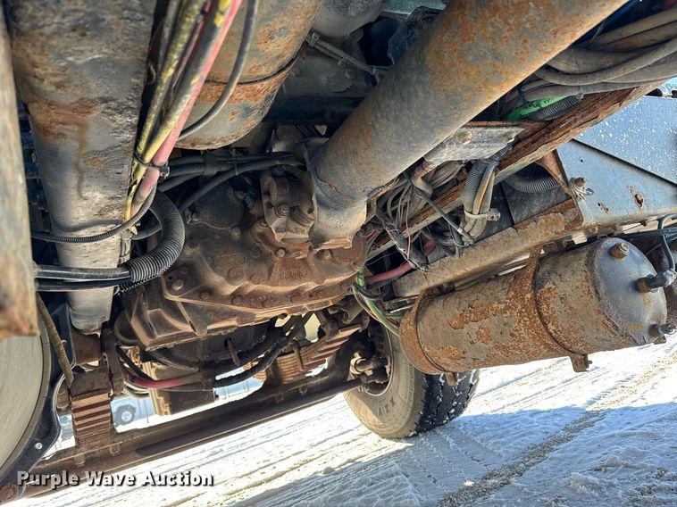 image for item DW2492 2007 Sterling LT9500 dump truck