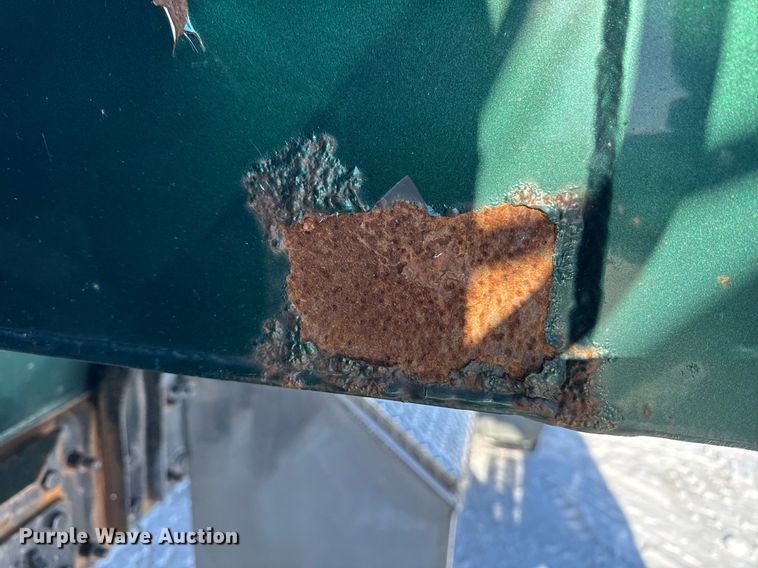 image for item DW2492 2007 Sterling LT9500 dump truck