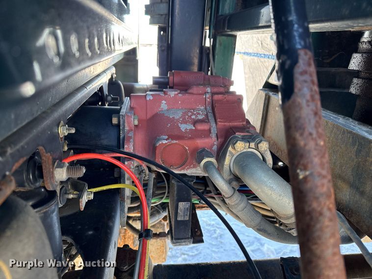 image for item DW2492 2007 Sterling LT9500 dump truck