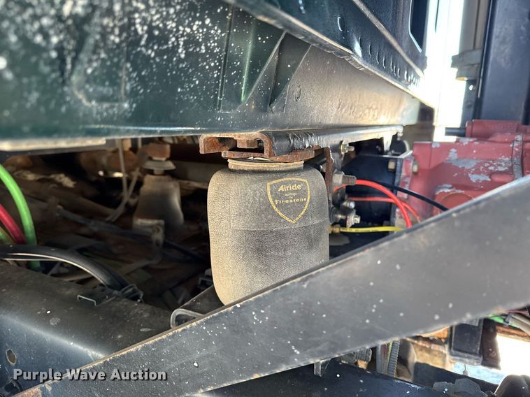 image for item DW2492 2007 Sterling LT9500 dump truck